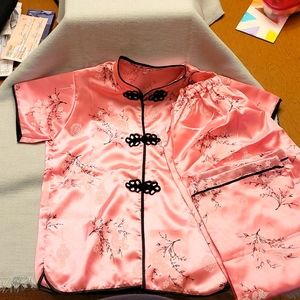 Girls pink satin Oriental pajamas with elastic waist size xxl new w/o tags